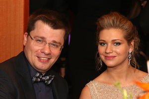 Харламов вспомнил о разводе с Асмус на съемках шоу Comedy Club