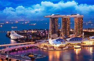 Видео: Почему Сингапур — самый умный город на Земле