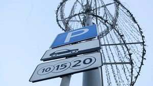 Перехватывающая парковка открылась около станции метро «Медведково»