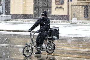 Москвичей предупредили о снегопаде с ночи 18 декабря до утра следующего дня