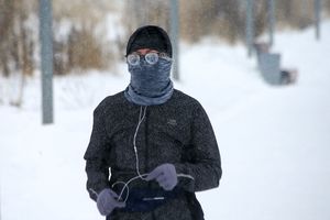 «Одышка и кашель»: врач рассказал, как морозы влияют на человека