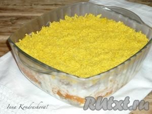 Салат "Мимоза" с рисом и консервами