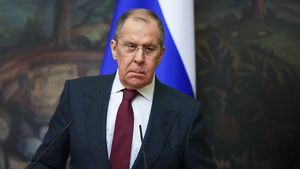 Лавров предупредил, что Россия будет жестко обеспечивать свою безопасность