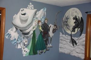 Отец разрисовал комнату дочерей их любимыми персонажами