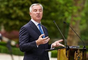 Президент Черногории Джуканович заболел COVID-19