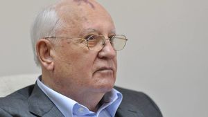 Горбачев обвинил Соединенные Штаты в высокомерии после распада СССР