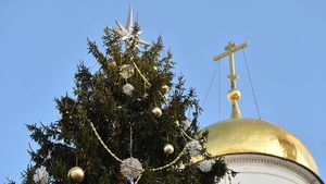 Названы самые популярные новогодние украшения у россиян