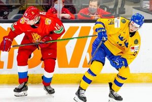Российская сборная проиграла команде Швеции на старте МЧМ-2022