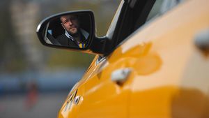 В «Яндексе» объяснили повышение стоимости такси в праздничные дни