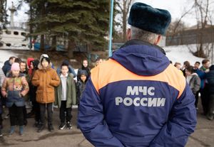 Профессия — спасать: как московские кадеты и юнармейцы готовятся к службе в МЧС России