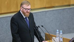 Депутат Милонов предложил создать в РФ открытую электронную базу педофилов