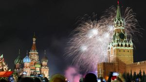 Где москвичам смотреть салюты в новогоднюю ночь