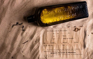 На диком пляже в Австралии найдено послание в бутылке, отправленное более ста лет назад