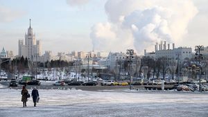 «Желтый» уровень опасности из-за гололеда продлили в Москве до 4 января