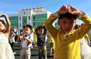 Видео: Самые неожиданные школьные правила в Северной Корее