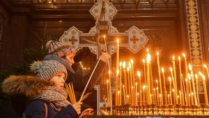 Безопасность богослужений в Москве на Рождество обеспечивали около 500 спасателей