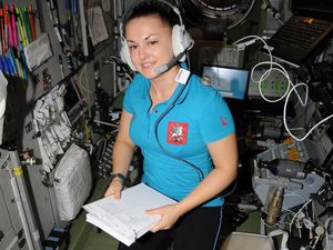 «В тюбиках лишь приправа»: космонавт Елена Серова — о жизни на орбите