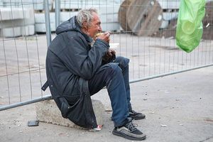 Около 500 обращений от бездомных поступает «Ангар спасения» в Москве ежедневно