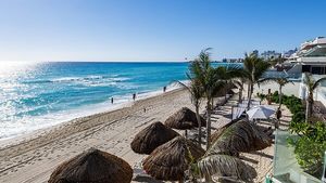 Мексика отменила все въездные ограничения для туристов: сколько стоит поехать на отдых?