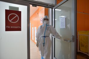Ученые спрогнозировали пик заболеваемости «омикрон»-штаммом в России