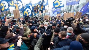 Заседание по делу Порошенко о госизмене возобновилось в суде в Киеве