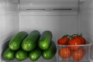 Почему нельзя хранить огурцы в холодильнике