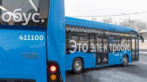 Новый электробус-гармошка проходит тестирование в городских условиях