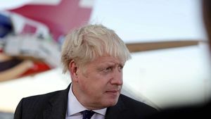 Джонсон отменит COVID-паспорта и масочный режим в Великобритании