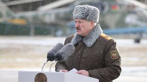 «Забыл забрать с собой»: Лукашенко пожаловался на Путина из-за отпуска