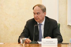 Антонов обвинил США в «раздувании мыльного пузыря» из-за ситуации на Украине