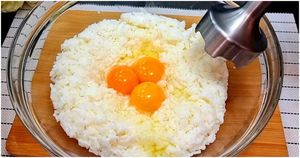 Взбивайте рис с яйцом: необычный рецепт от бабушек полюбится всем