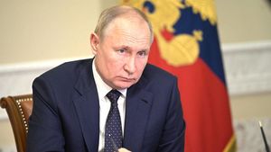 Путин поздравил корпорацию «Тактическое ракетное вооружение» с 20-летием