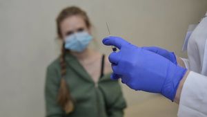 Запись на вакцинацию детей от коронавируса в Москве откроется в ближайшее время