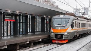 Поезда Рижского направления МЖД и МЦД-2 задерживаются из-за травмирования ребенка на путях