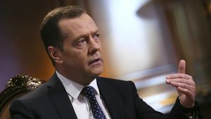 Медведев: Ни одно государство в одиночку не справится с пандемией