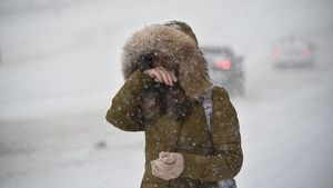 «Желтый» уровень опасности объявили в Москве до полудня воскресенья
