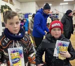 В Кирове детей, участвовавших в соревнованиях по сноуборду, наградили майонезом (5 фото)
