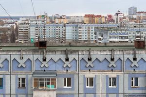 10 самых необычных типовых зданий в России