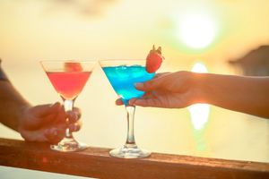 «Алкоголь – это яд»: Брюн рассказал о пагубном влиянии коктейлей на мозг человека