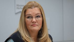 Омбудсмен заявила об отсутствии информации о закрытых на карантин школах в Москве