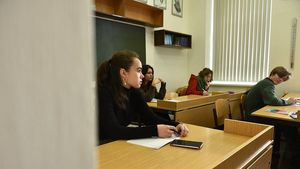 Школьников в Свердловской области отправят на удаленку из-за COVID-19