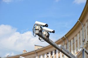 Автоюрист Славнов: Уменьшение числа камер на дорогах позволит водителям избегать штрафов