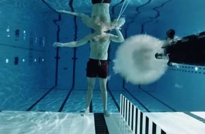 Видео: Можно ли спастись от пуль, нырнув под воду — что говорят ученые