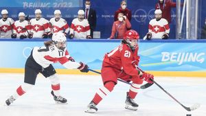 Российские хоккеистки начали Олимпиаду с победы