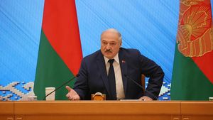 Лукашенко заявил, что был обижен на РФ из-за случая с задержанными россиянами