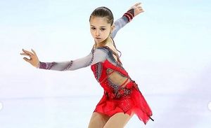 Валиева вывела сборную РФ на первое место в командном турнире Олимпиады