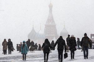 Около 700 человек эвакуировали с Красной площади из-за обнаружения подозрительной сумки