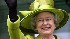 Готова оставить трон: Британия отмечает платиновый юбилей Елизаветы II