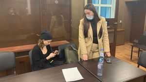 Суд в Москве арестовал участницу Pussy Riot Алехину на 15 суток