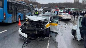 Назван предполагаемый виновник аварии на Рублевском шоссе